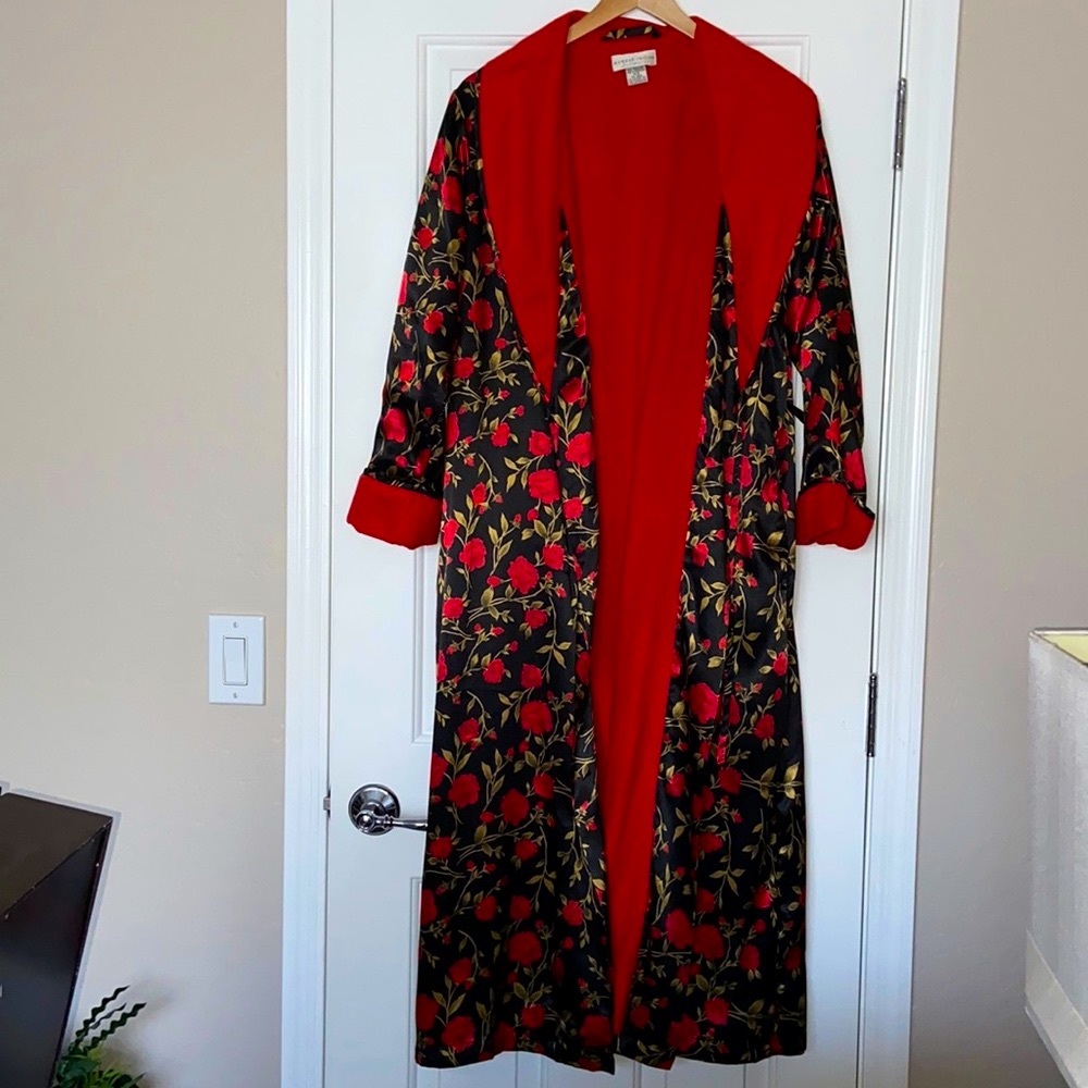 Vintage Long Floral Cozy Robe! 👘